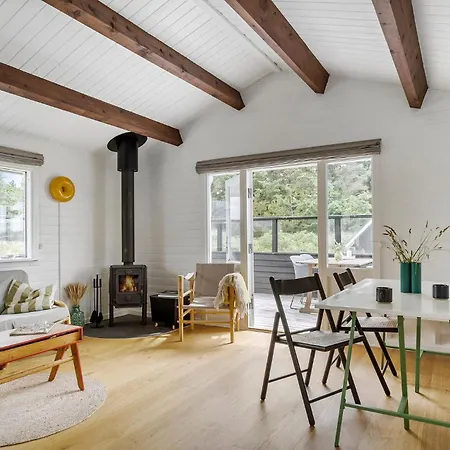 Feriehus 2 Bedroom Lovely In
