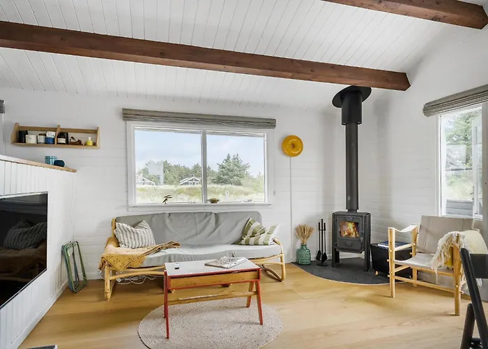 2 Bedroom Lovely In Feriehus *