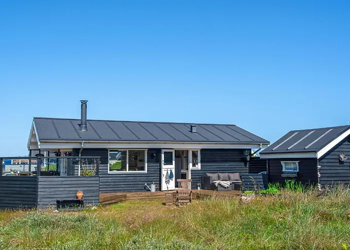 2 Bedroom Lovely In *